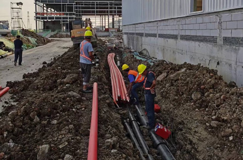 工廠(chǎng)監(jiān)控外圍管道預(yù)埋施工